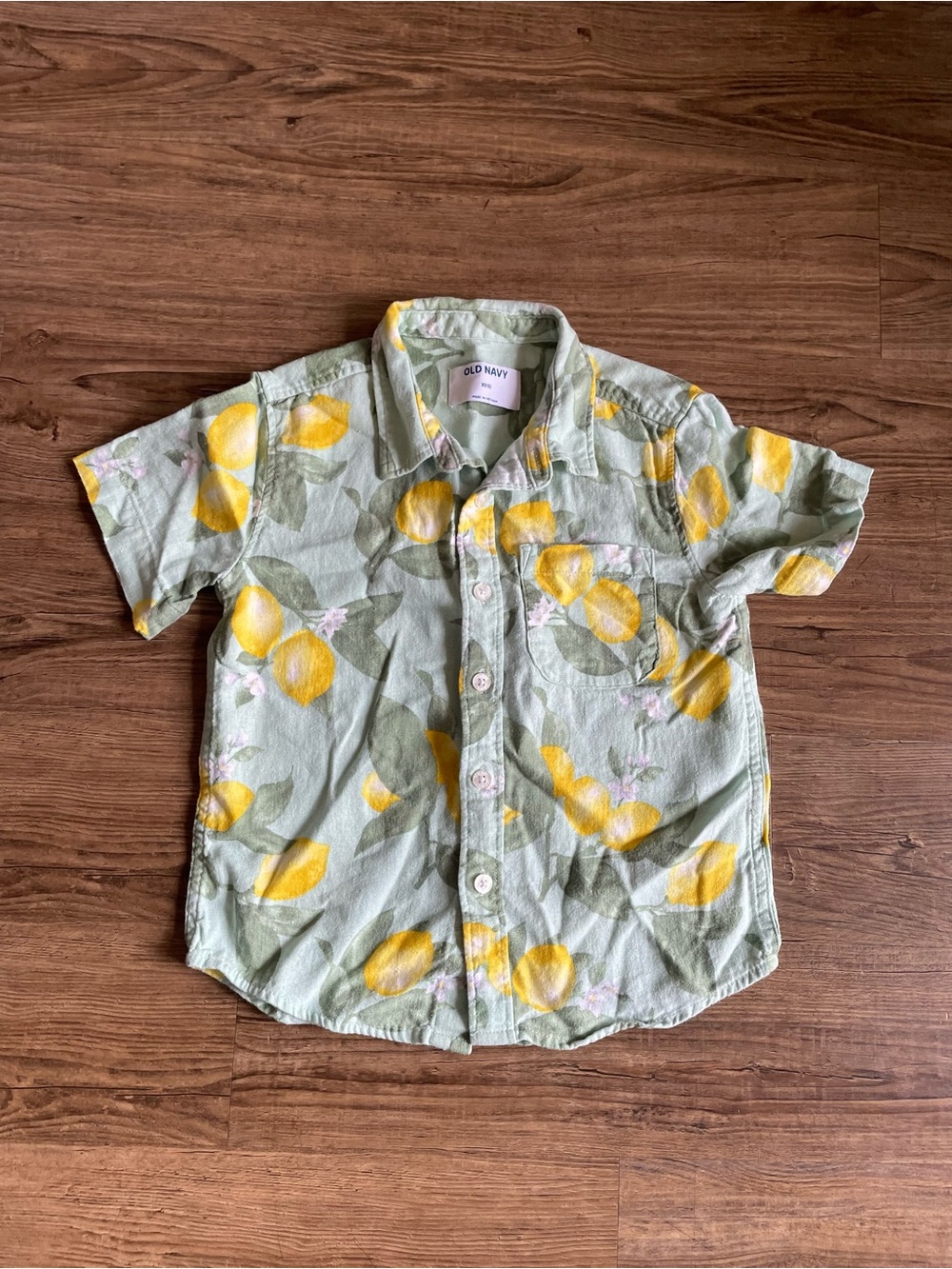 Old Navy Boys Linen Green Short-Sleeve Button-Up Shirt with Yellow Lemon Print